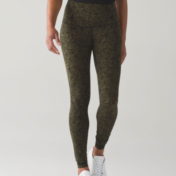 Lululemon Wunder Under Pant (Hi-Rise) Pencil Lace Brave Olive Black SZ 10 - Picture 2 of 5